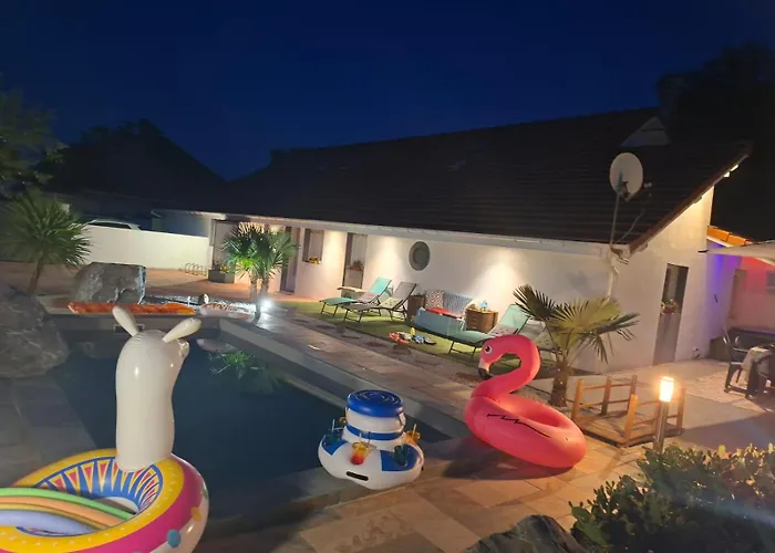 Escapade Du Roi Henri IV A Pau Maison Entierement Privee 6 Personnes & Bebe Avec Piscine, Spa, Brasero & Plancha Ideal Vacances, Week-End, Repos Ou Teletravail