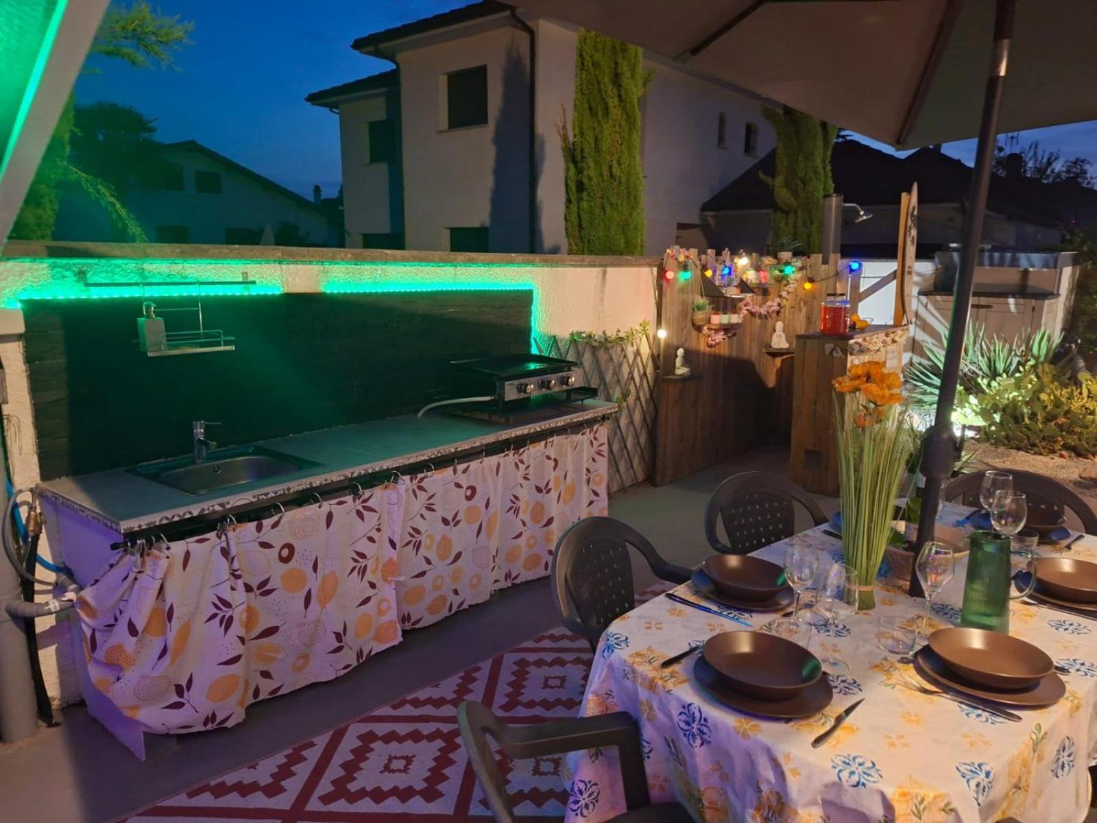 Escapade Du Roi Henri Iv A Maison Entierement Privee 6 Personnes & Bebe Avec Piscine, Spa, Brasero & Plancha Ideal Vacances, Week-end, Repos Ou Teletravail
