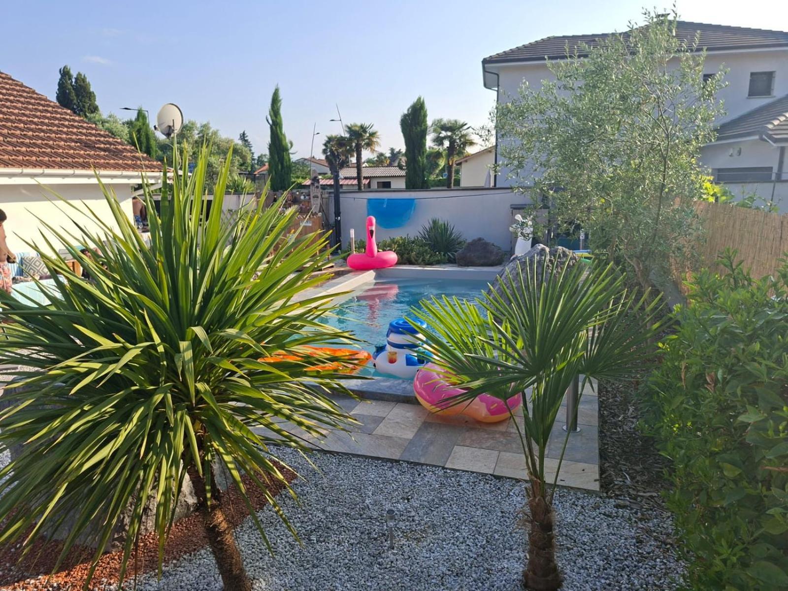 Сasa de vacaciones Escapade Du Roi Henri Iv A Maison Entierement Privee 6 Personnes & Bebe Avec Piscine, Spa, Brasero & Plancha Ideal Vacances, Week-end, Repos Ou Teletravail