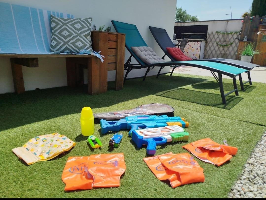 Сasa de vacaciones Escapade Du Roi Henri Iv A Maison Entierement Privee 6 Personnes & Bebe Avec Piscine, Spa, Brasero & Plancha Ideal Vacances, Week-end, Repos Ou Teletravail Pau