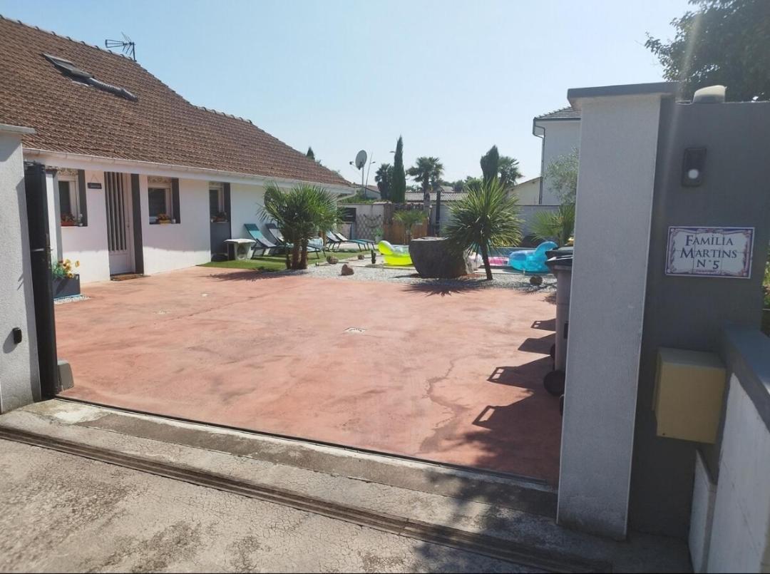 Hébergement de vacances Escapade Du Roi Henri Iv A Maison Entierement Privee 6 Personnes & Bebe Avec Piscine, Spa, Brasero & Plancha Ideal Vacances, Week-end, Repos Ou Teletravail Pau